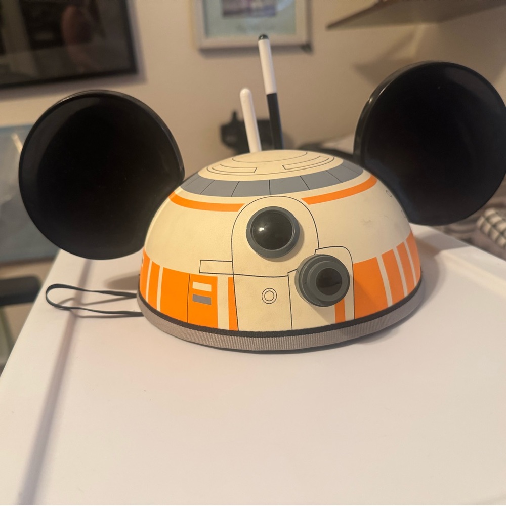 Disney Star Wars BB-8 Mickey Ears Hat White Orange Black